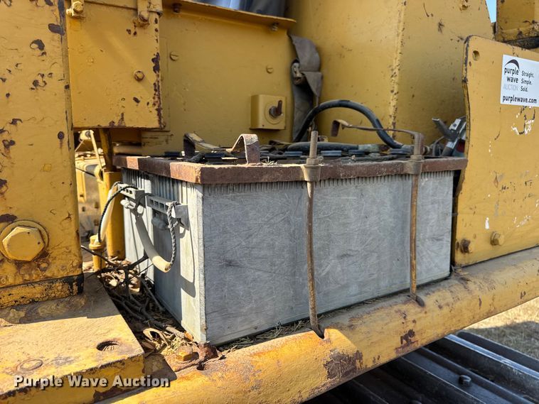 image for item DW6622 1973 Caterpillar D7F dozer