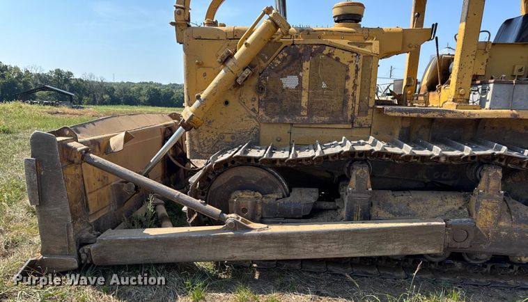 image for item DW6622 1973 Caterpillar D7F dozer