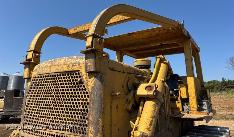 image for item DW6622 1973 Caterpillar D7F dozer