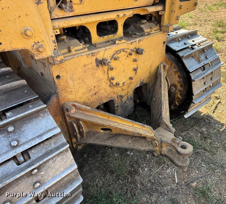 image for item DW6622 1973 Caterpillar D7F dozer