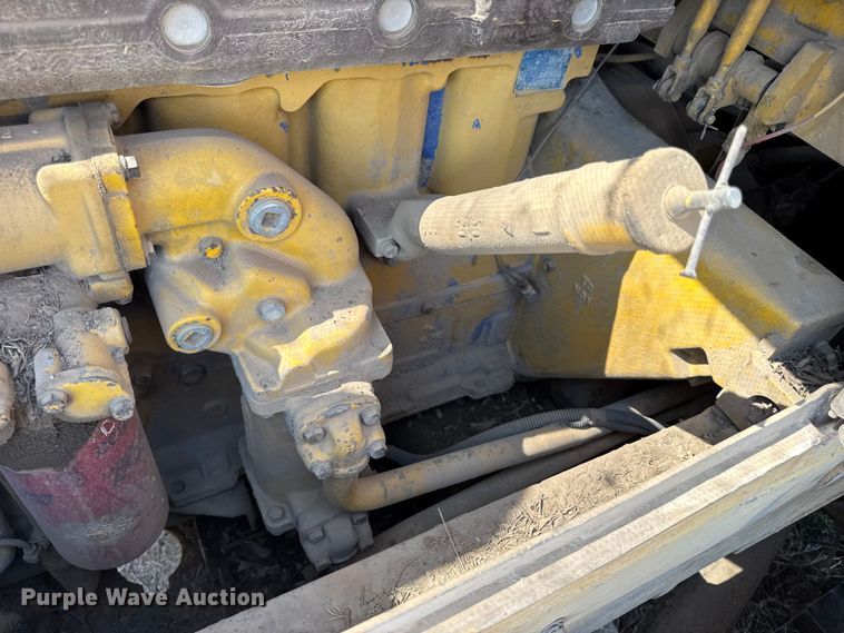 image for item DW6622 1973 Caterpillar D7F dozer