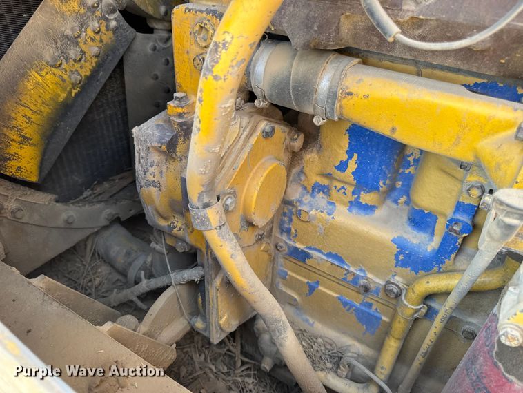 image for item DW6622 1973 Caterpillar D7F dozer