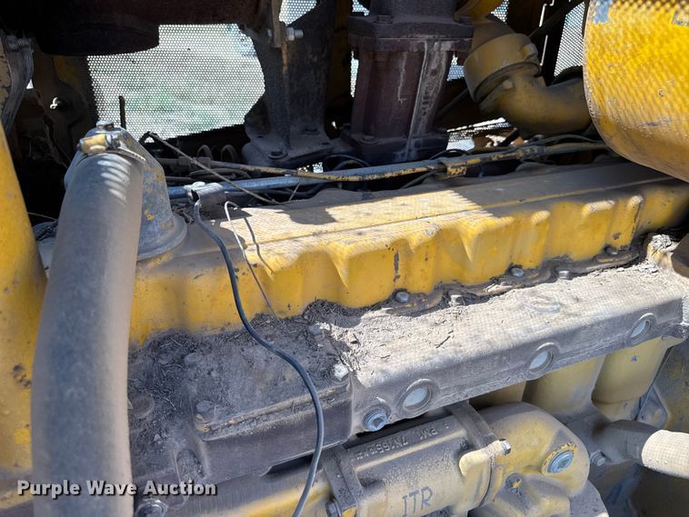 image for item DW6622 1973 Caterpillar D7F dozer
