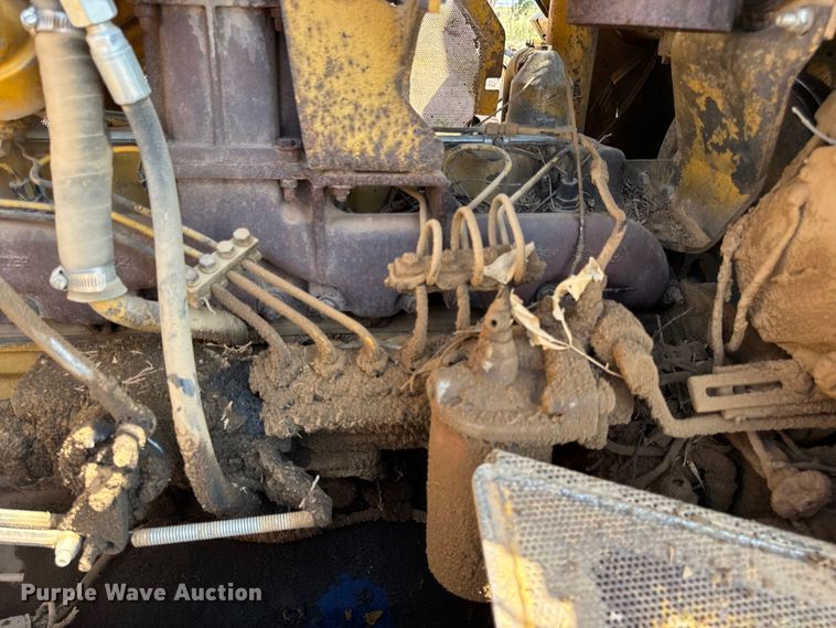 image for item DW6622 1973 Caterpillar D7F dozer