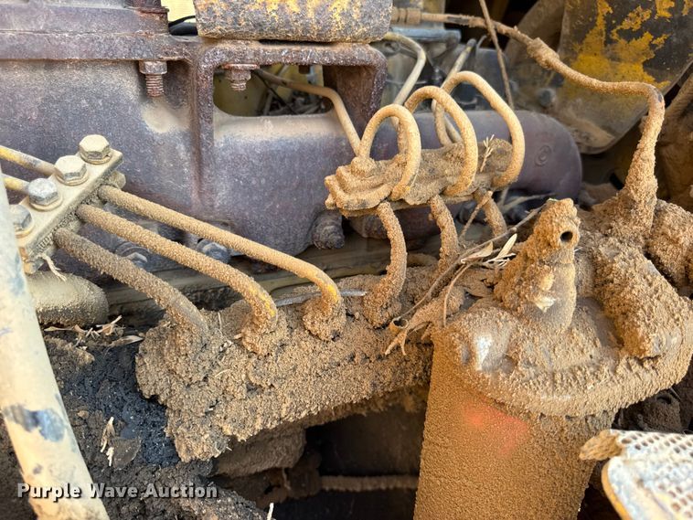 image for item DW6622 1973 Caterpillar D7F dozer