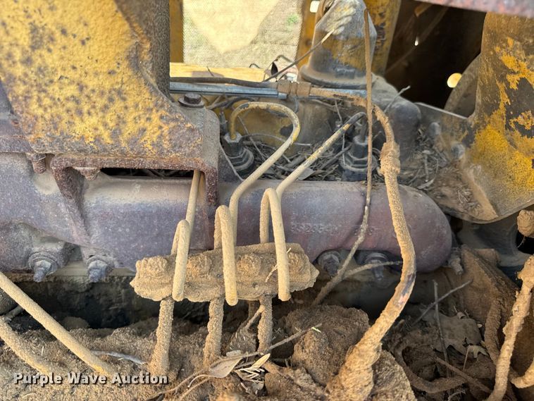 image for item DW6622 1973 Caterpillar D7F dozer