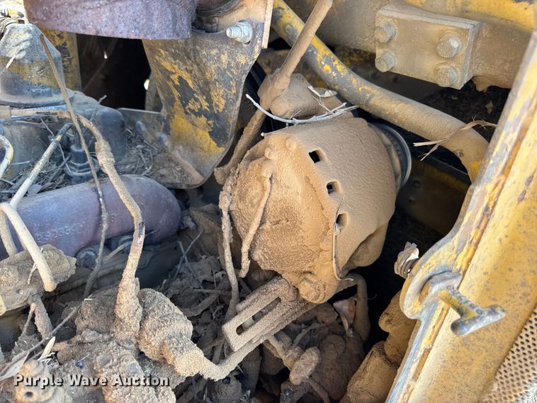 image for item DW6622 1973 Caterpillar D7F dozer