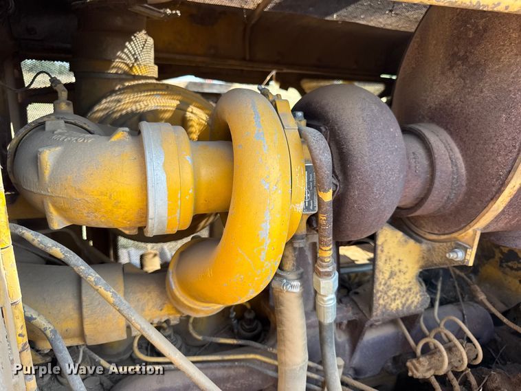 image for item DW6622 1973 Caterpillar D7F dozer