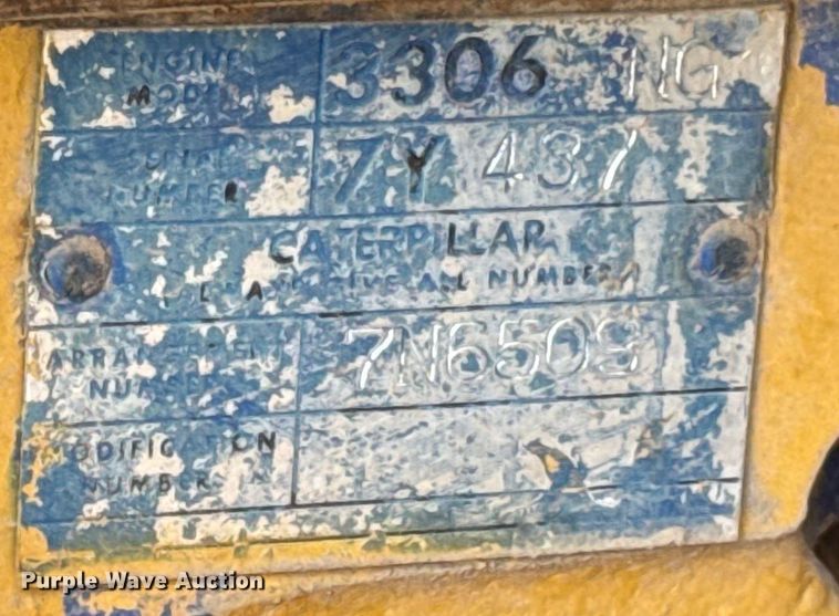 image for item DW6622 1973 Caterpillar D7F dozer