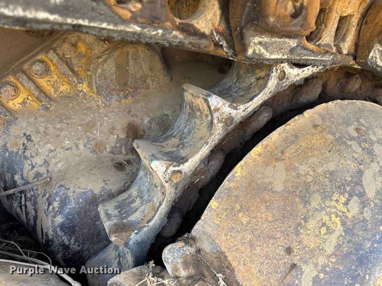 image for item DW6622 1973 Caterpillar D7F dozer