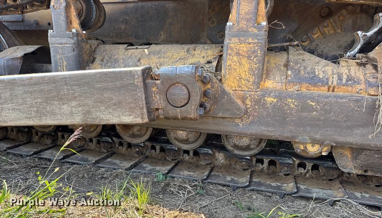 image for item DW6622 1973 Caterpillar D7F dozer
