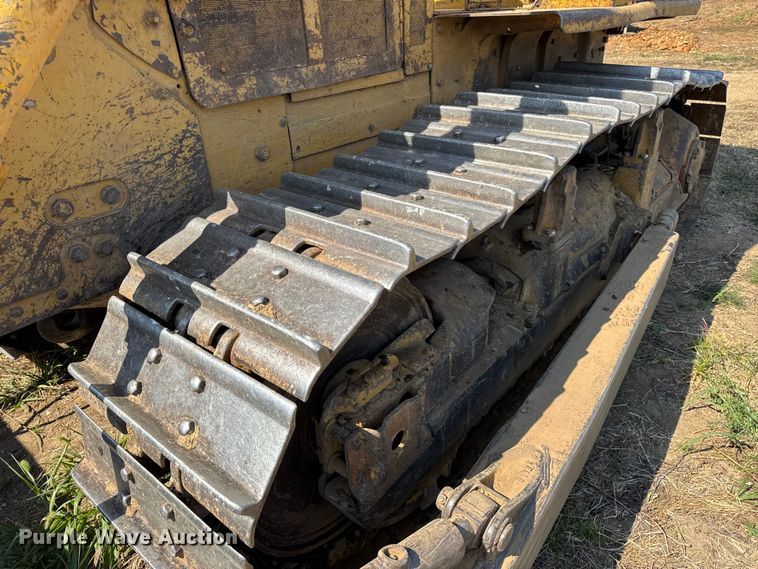 image for item DW6622 1973 Caterpillar D7F dozer