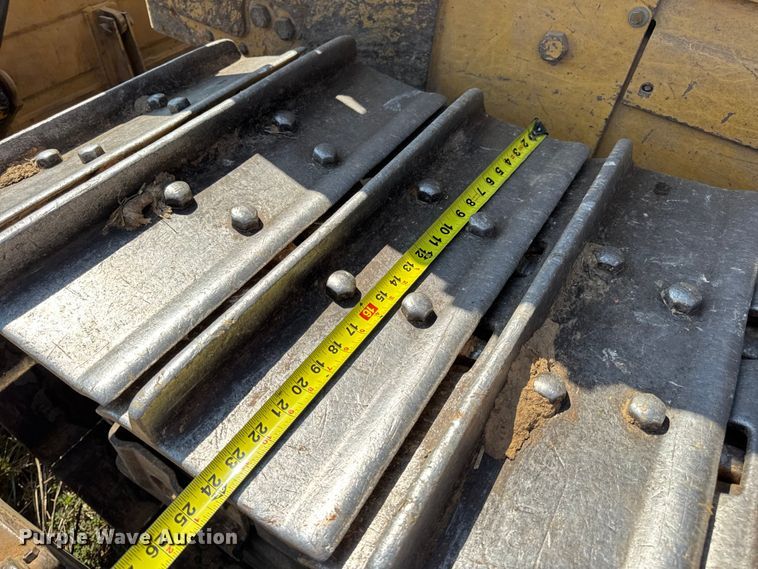 image for item DW6622 1973 Caterpillar D7F dozer