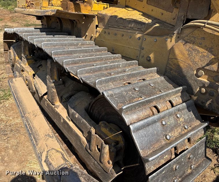 image for item DW6622 1973 Caterpillar D7F dozer