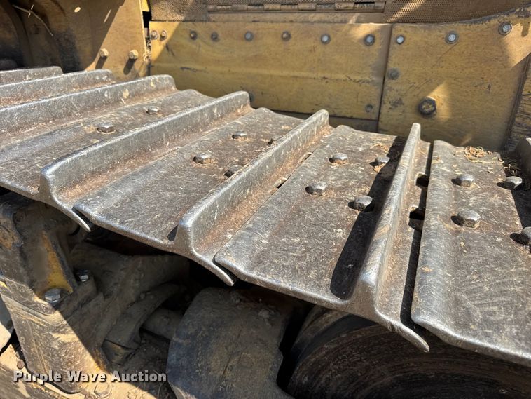 image for item DW6622 1973 Caterpillar D7F dozer