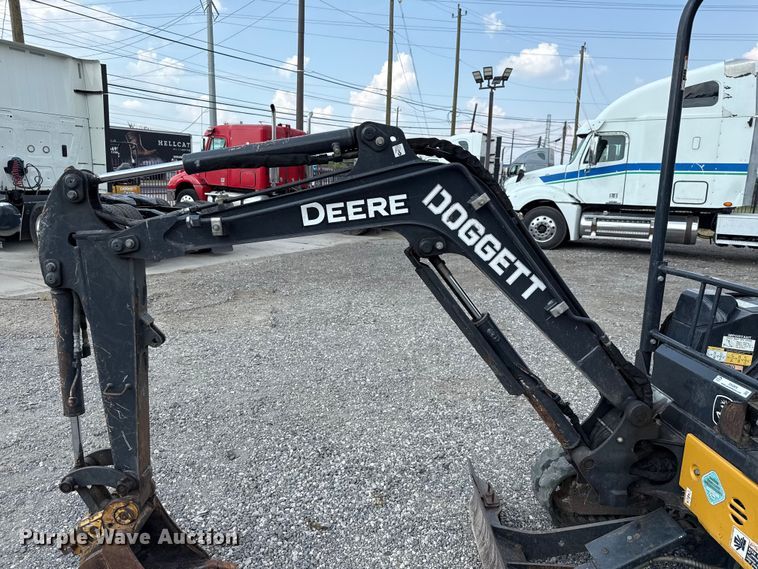 image for item DX5809 2018 John Deere 17G mini excavator