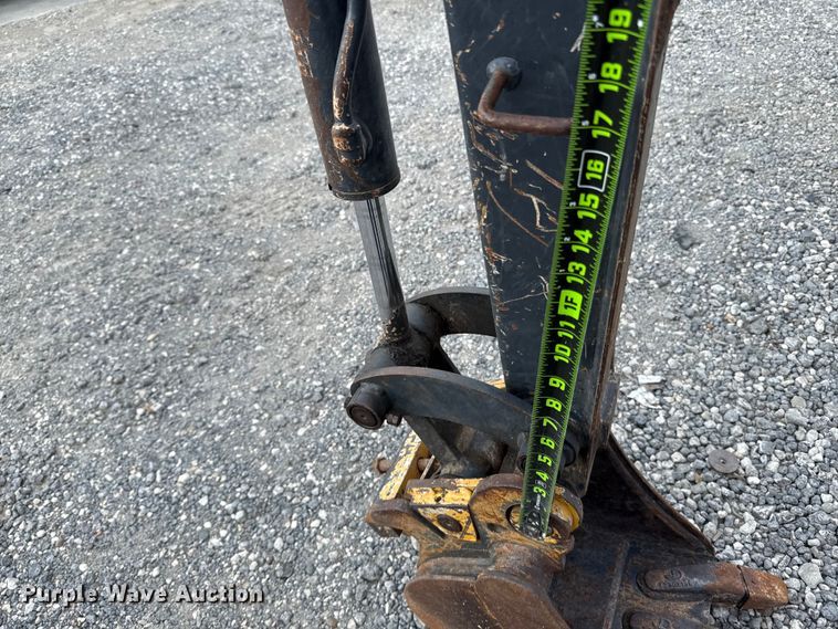 image for item DX5809 2018 John Deere 17G mini excavator