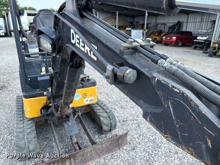 image for item DX5809 2018 John Deere 17G mini excavator