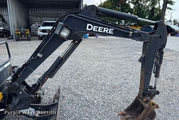 image for item DX5809 2018 John Deere 17G mini excavator