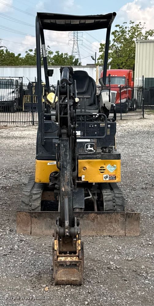EXCAVADORA 2020 JOHN DEERE 17G