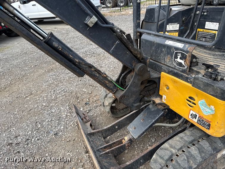 image for item DX5811 2020 John Deere 17G mini excavator