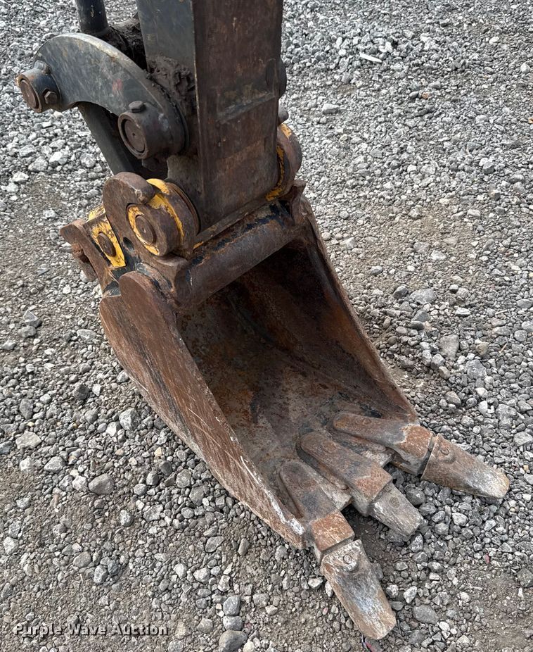 image for item DX5811 2020 John Deere 17G mini excavator