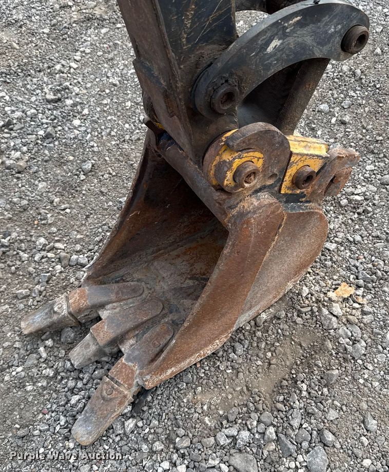 image for item DX5811 2020 John Deere 17G mini excavator