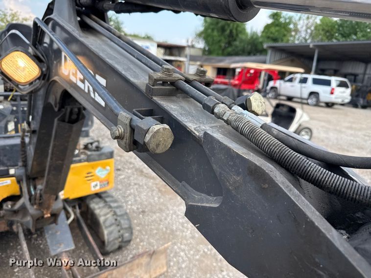 image for item DX5811 2020 John Deere 17G mini excavator