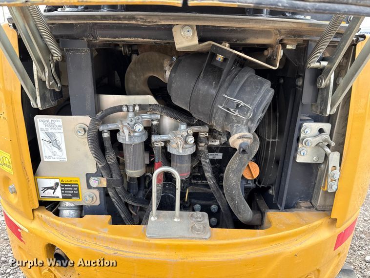 image for item DX5811 2020 John Deere 17G mini excavator