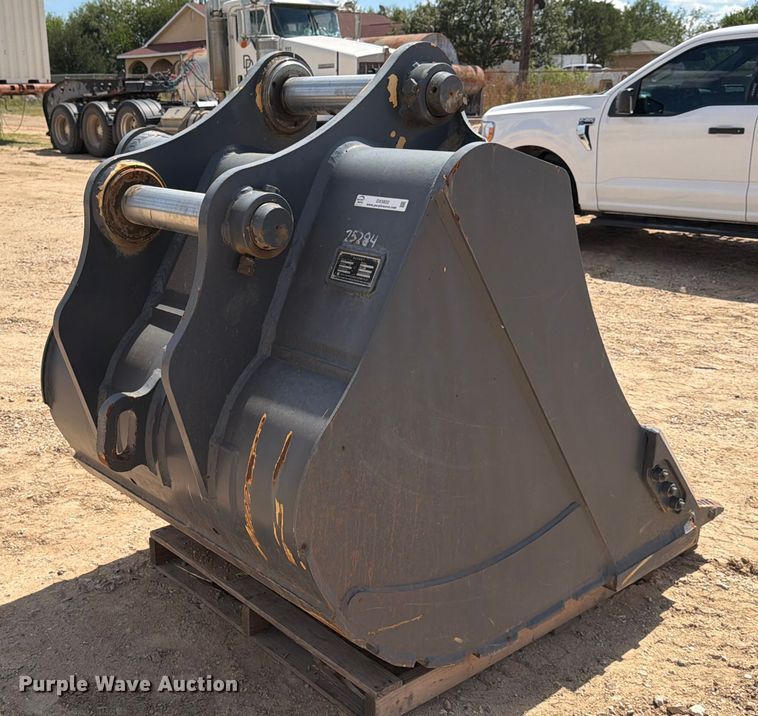 image for item DX5822 Xuzhou Xugong XE360.021 excavator bucket