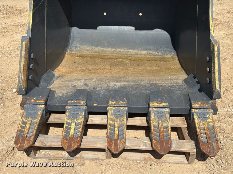 image for item DX5822 Xuzhou Xugong XE360.021 excavator bucket