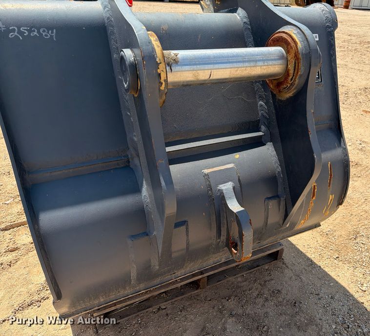 image for item DX5822 Xuzhou Xugong XE360.021 excavator bucket