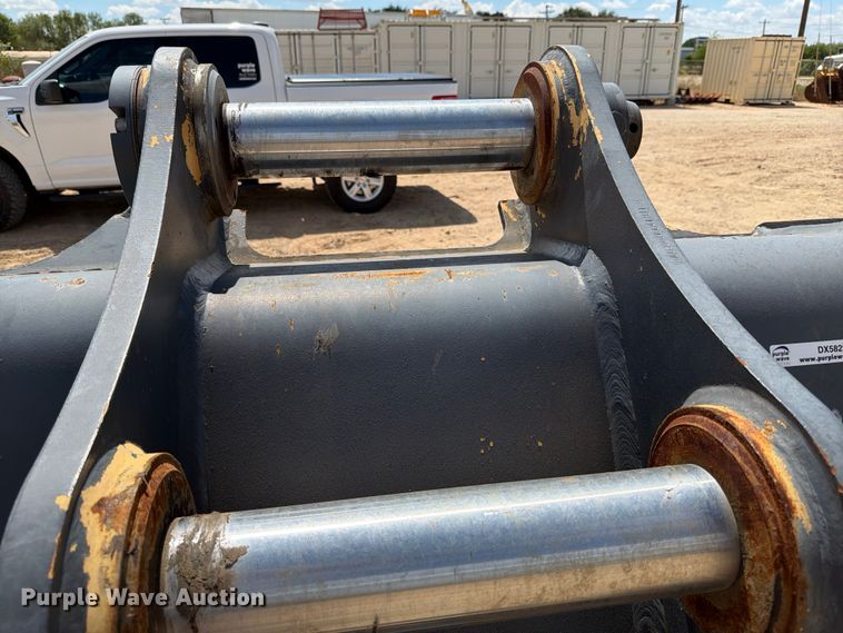 image for item DX5822 Xuzhou Xugong XE360.021 excavator bucket