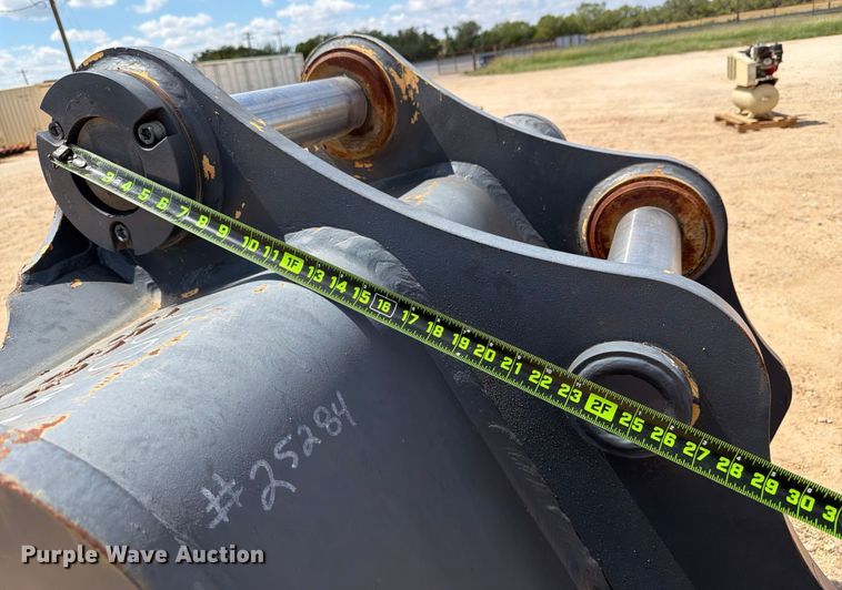 image for item DX5822 Xuzhou Xugong XE360.021 excavator bucket