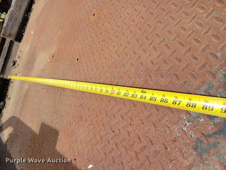 image for item DX7188 2006 Chevrolet C5500 Crew Cab flatbed truck