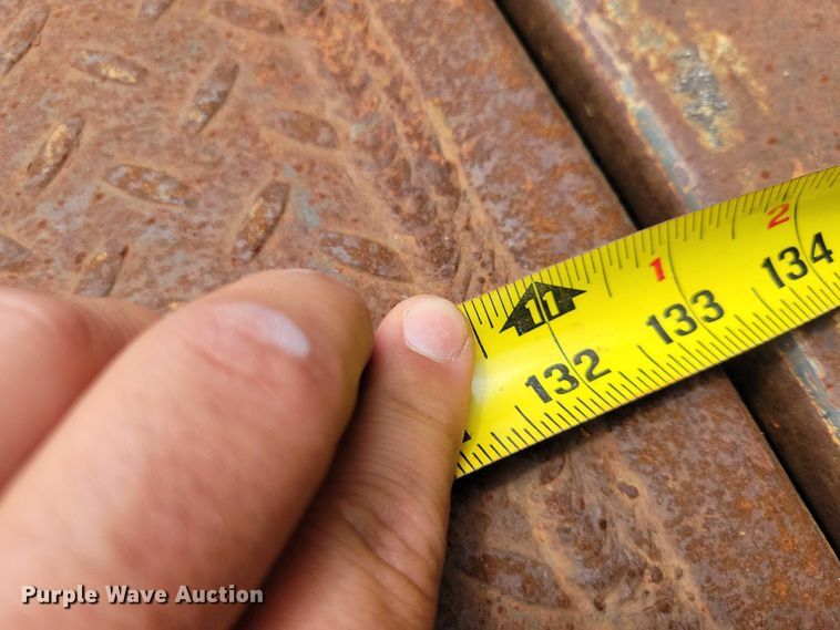 image for item DX7188 2006 Chevrolet C5500 Crew Cab flatbed truck