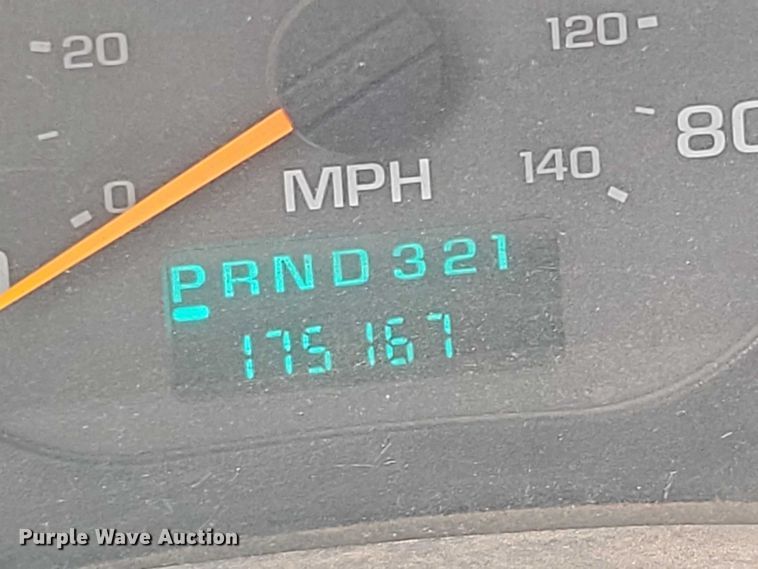 image for item DX7188 2006 Chevrolet C5500 Crew Cab flatbed truck