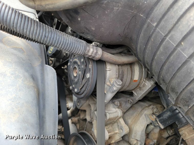 image for item DX7188 2006 Chevrolet C5500 Crew Cab flatbed truck