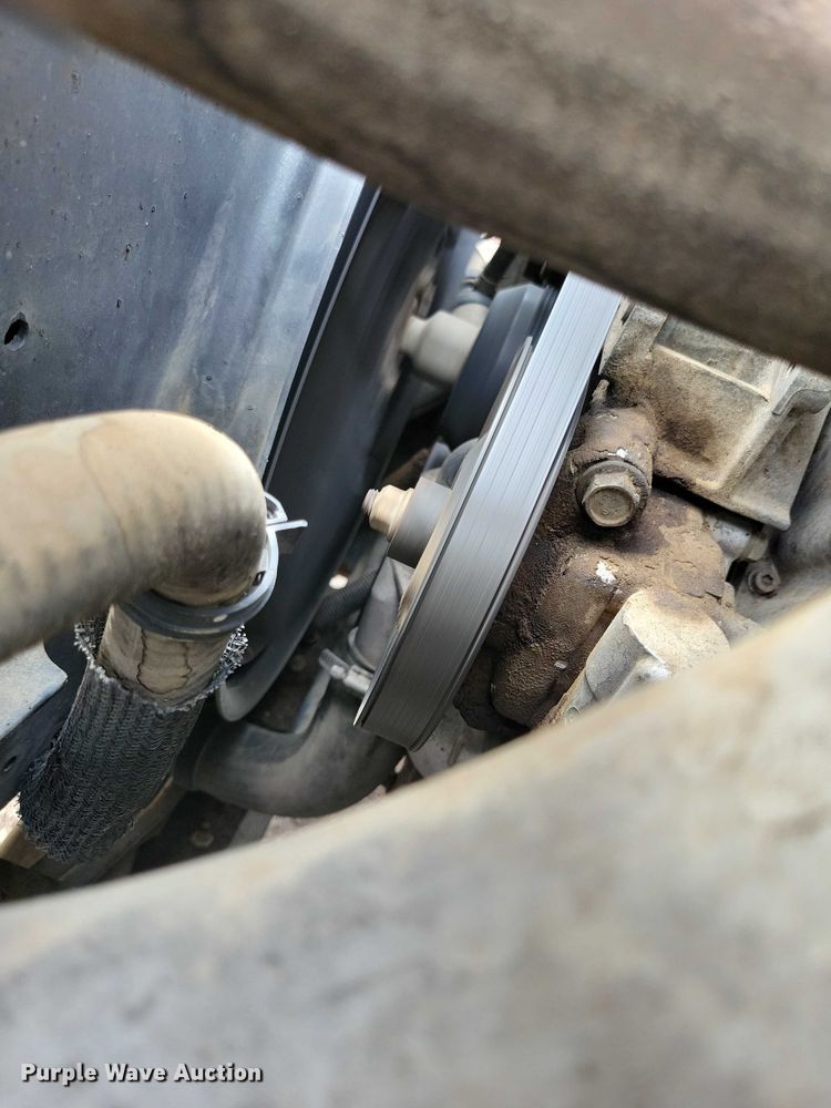 image for item DX7188 2006 Chevrolet C5500 Crew Cab flatbed truck