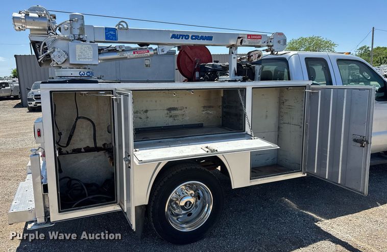 image for item DY0030 2013 Ford F450 Super Duty SuperCab utility / service truck