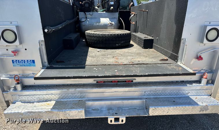 image for item DY0030 2013 Ford F450 Super Duty SuperCab utility / service truck