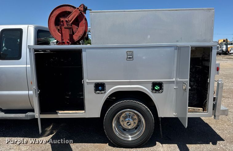 image for item DY0030 2013 Ford F450 Super Duty SuperCab utility / service truck