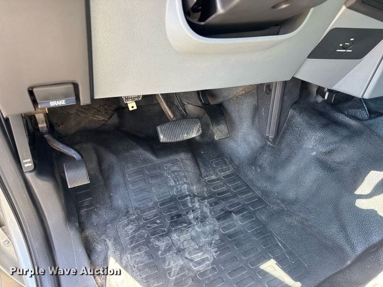 image for item DY0030 2013 Ford F450 Super Duty SuperCab utility / service truck