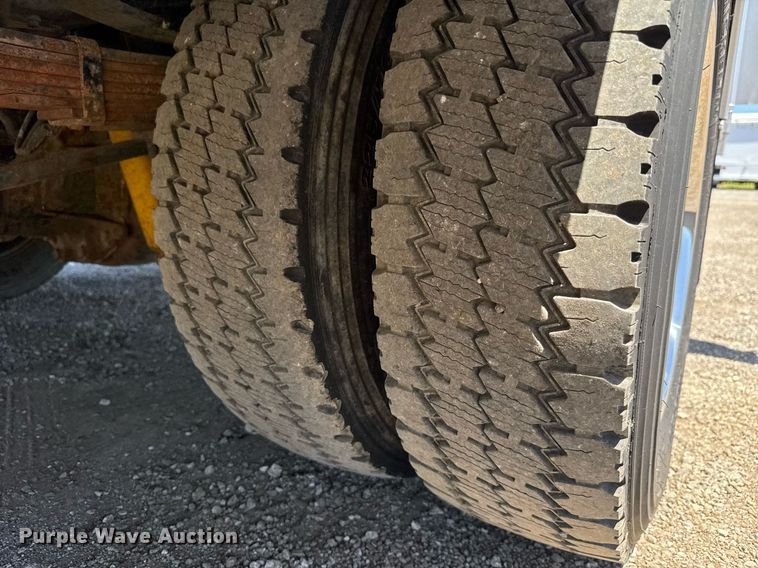 image for item DY0030 2013 Ford F450 Super Duty SuperCab utility / service truck