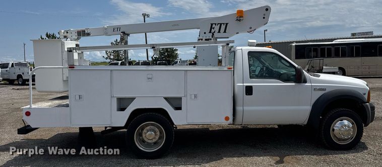 CAMIóN CON CANASTILLA 2006 FORD ETI