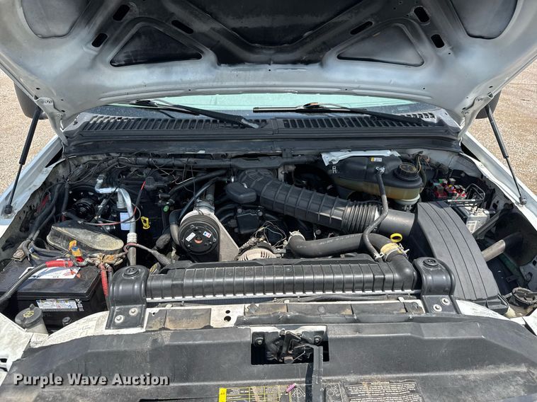 image for item DY0045 2006 Ford F450 Super Duty bucket truck