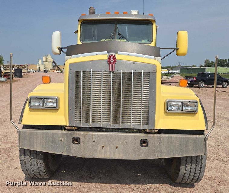 image for item DY1130 2009 Kenworth W900  ready mix truck