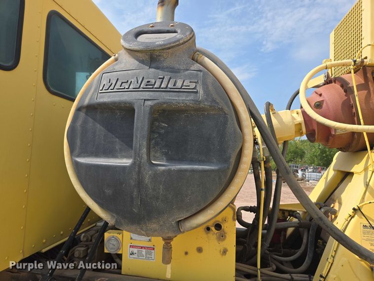 image for item DY1130 2009 Kenworth W900  ready mix truck