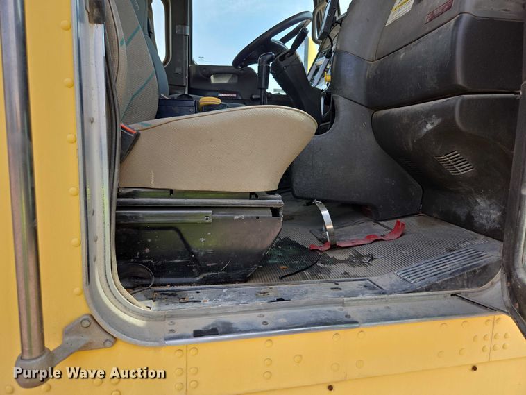 image for item DY1130 2009 Kenworth W900  ready mix truck