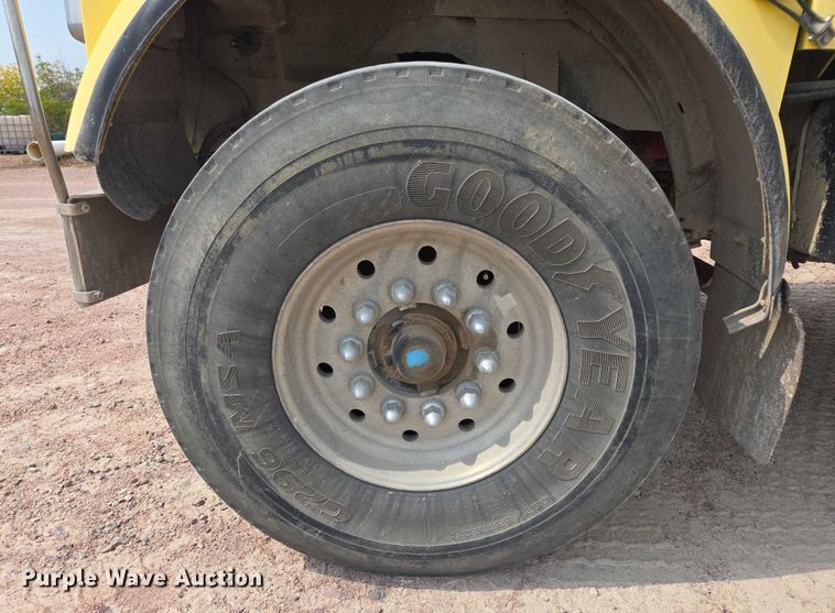 image for item DY1130 2009 Kenworth W900  ready mix truck